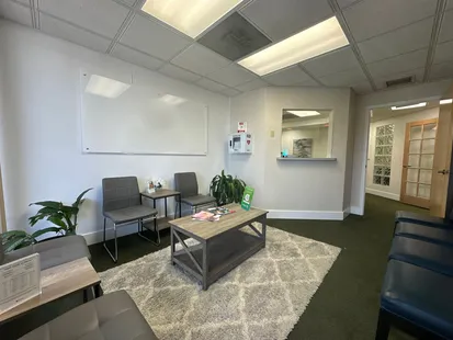 Hollywood 3-Chair: Turn-Key Dental Practice with Growth Potential