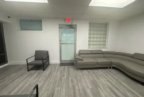 9-Chair Jump-Start Dental Office on East Commercial Blvd, Fort Lauderdale