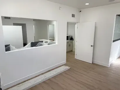 Streetside LA Vermont dental practice with low rent for sale