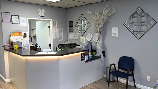 100% Associate-Run Ontario Clinic — Low Rent, High Visibility, Seller Financing