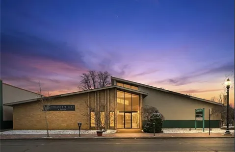  Move-In Ready Commercial space- previously a dentist office