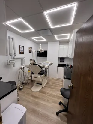 6 chair office available for lease!