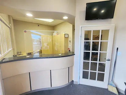 Streetside Leasehold with 4 A-dec Units, Free Rent Offered