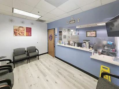 Riverside General Dental Practice — Busy Retail Center, Walk-In Traffic